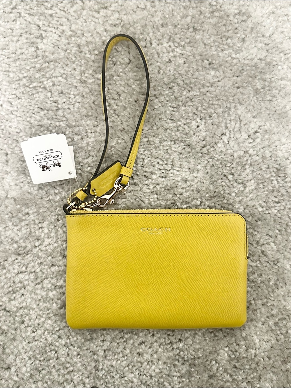 NEW Essential COACH Wristlet Yellow Leather Wristlet Wallet Saffron